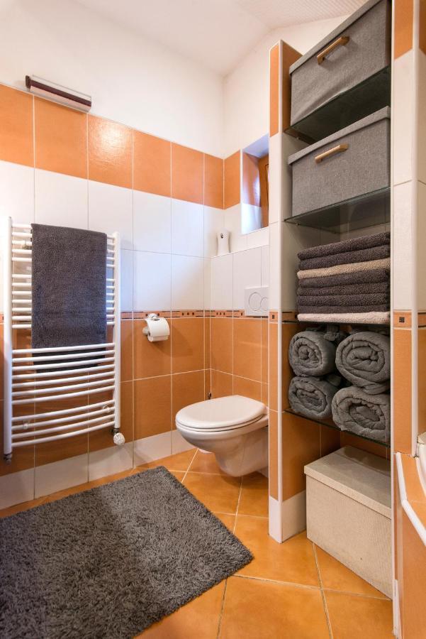 Apartment Neratovice Exterior photo